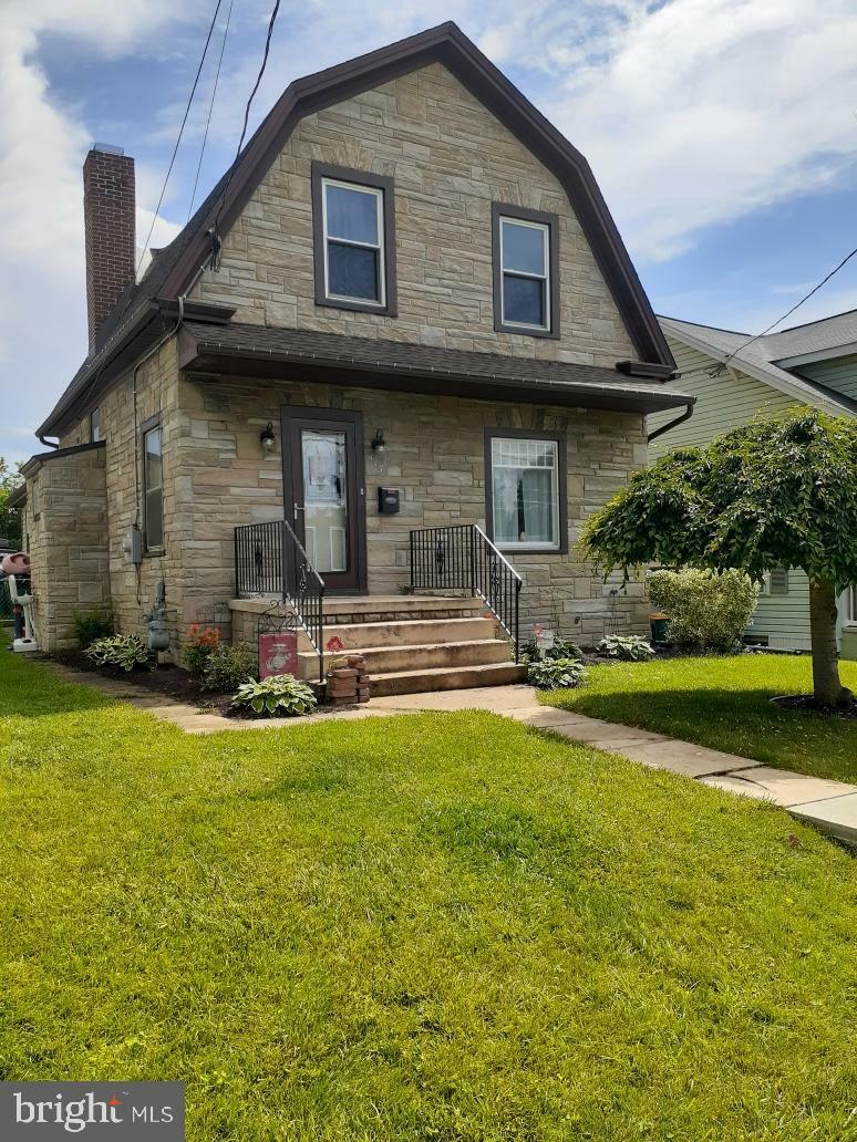 Property Photo: 417 Cleveland Avenue PA 17268