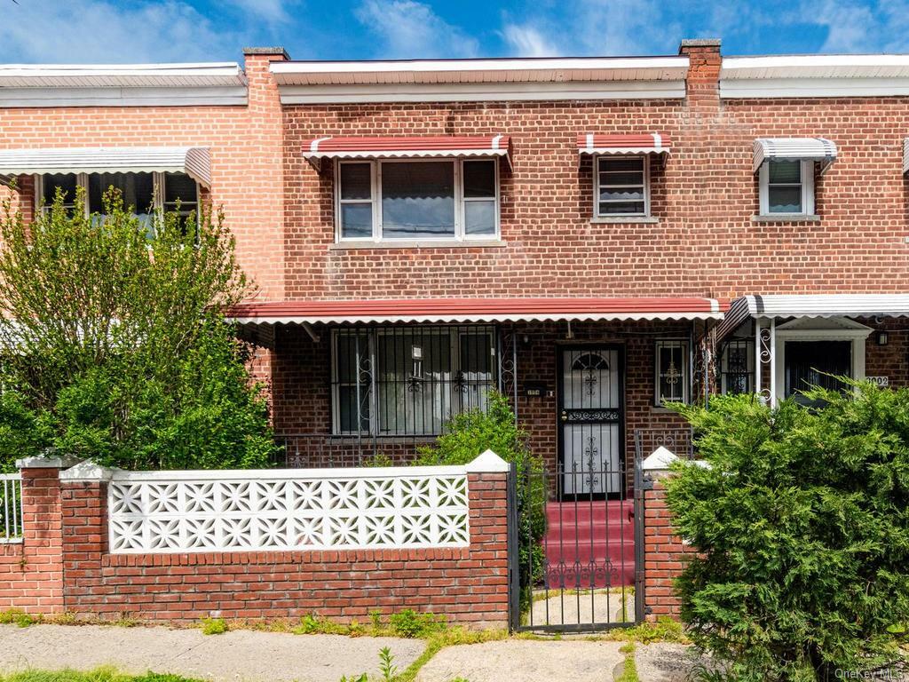 Property Photo:  3004 Grace Avenue  NY 10469 