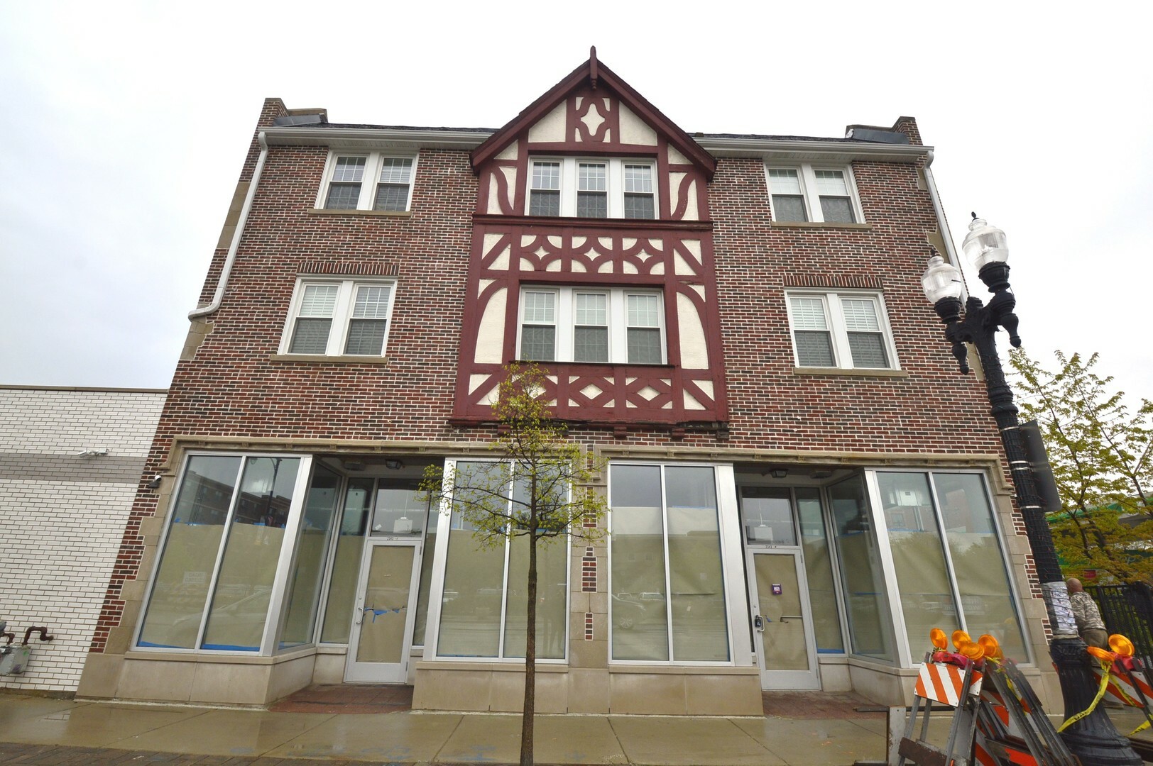 Property Photo:  2345 West Irving Park Road 2N  IL 60618 