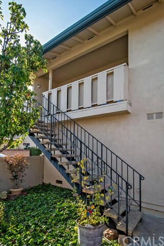 Property Photo:  18711 Del Rio Place 4  CA 90703 