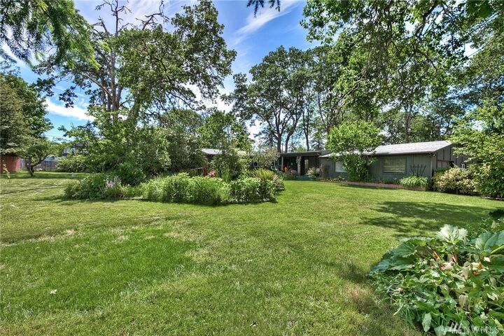 Property Photo:  9108  Wildwood Avenue SW  WA 98498 