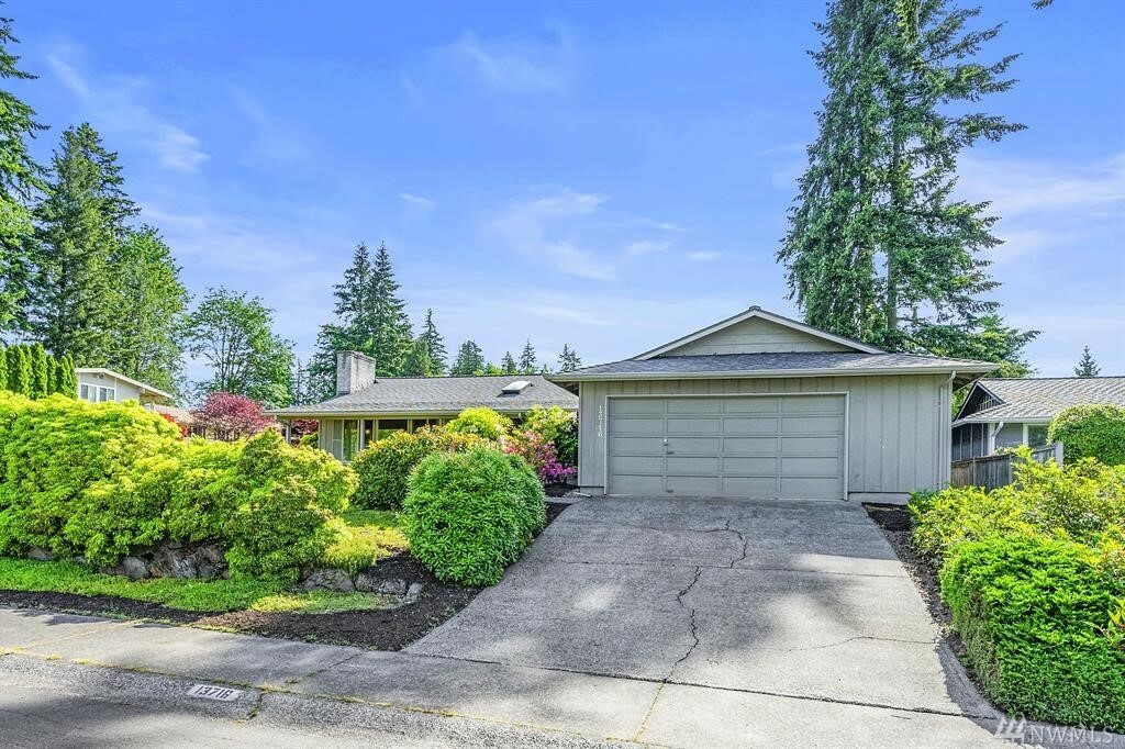 Property Photo: 13716 116th Place NE WA 98034
