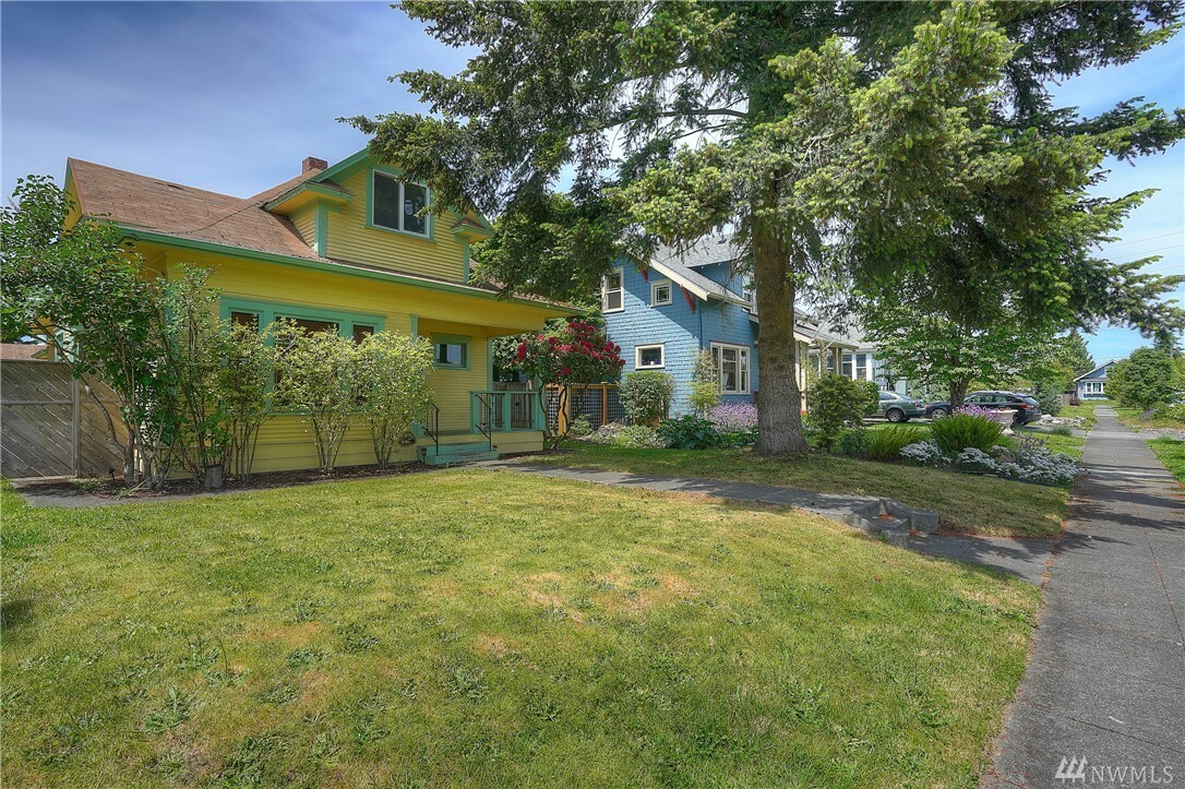 Property Photo:  6124 S G St  WA 98408 