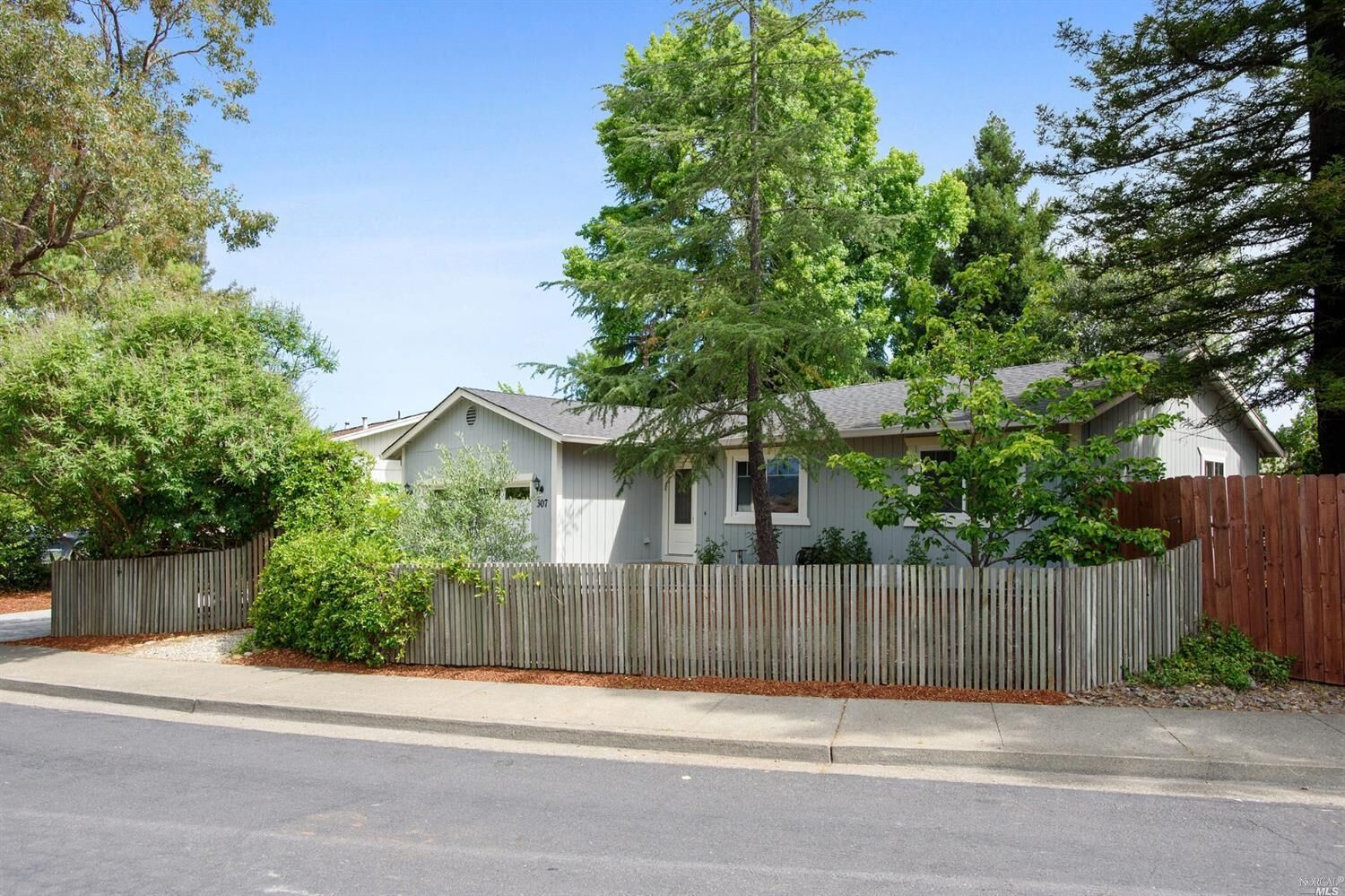 Property Photo:  307 Monte Vista Avenue  CA 95448 