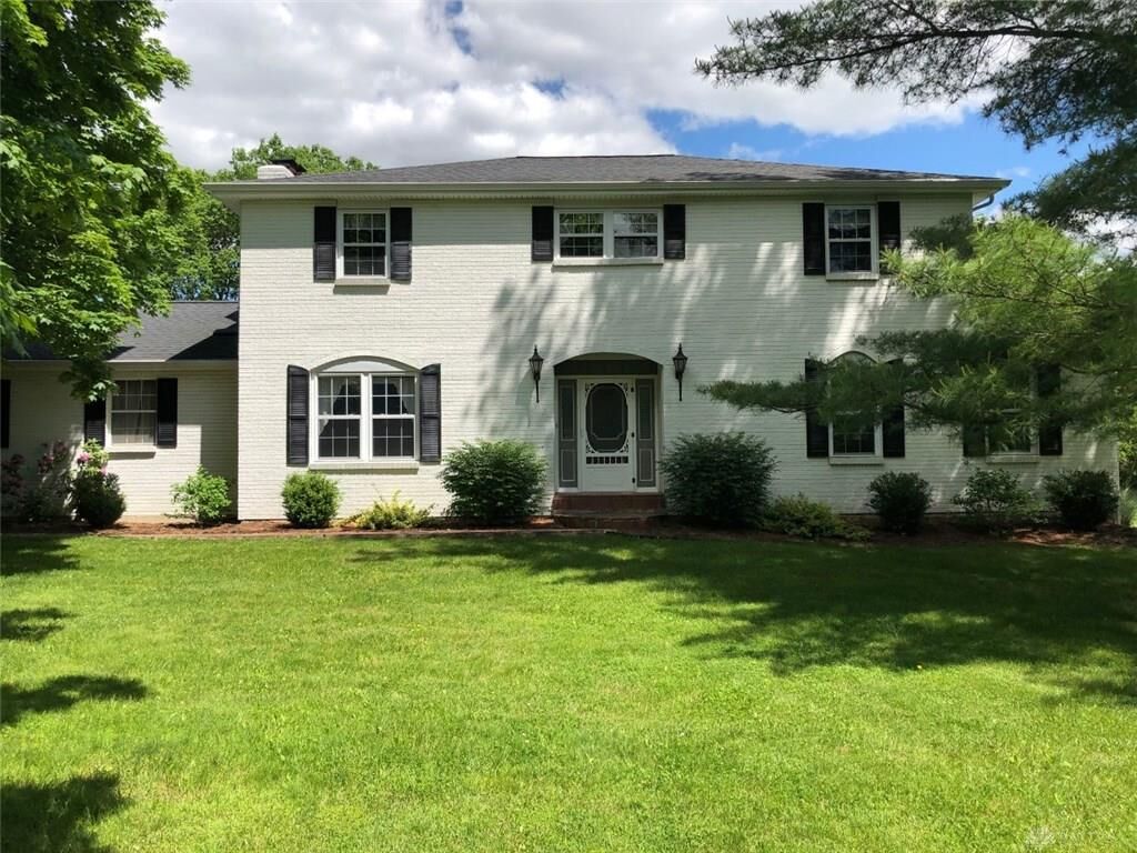 Property Photo: 215 Farnese Court OH 45036