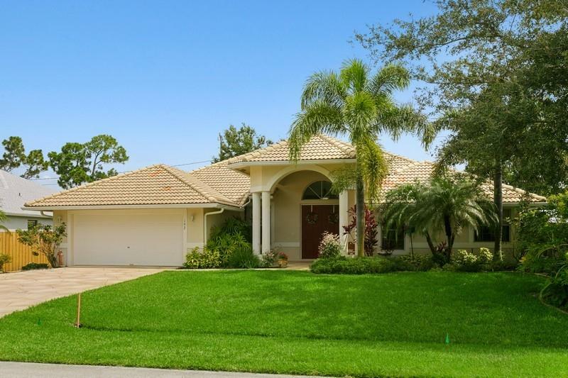 Property Photo:  192 SW Milburn Circle  FL 34953 