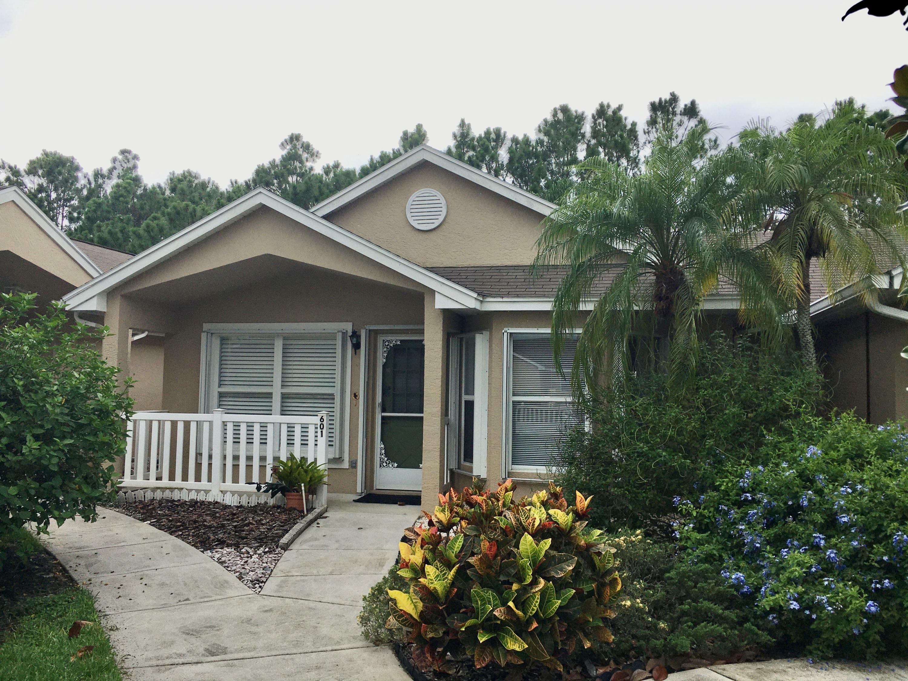 Property Photo:  601 NW San Remo Circle  FL 34986 