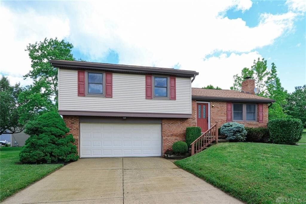 Property Photo: 5638 Finchnest Way OH 45069