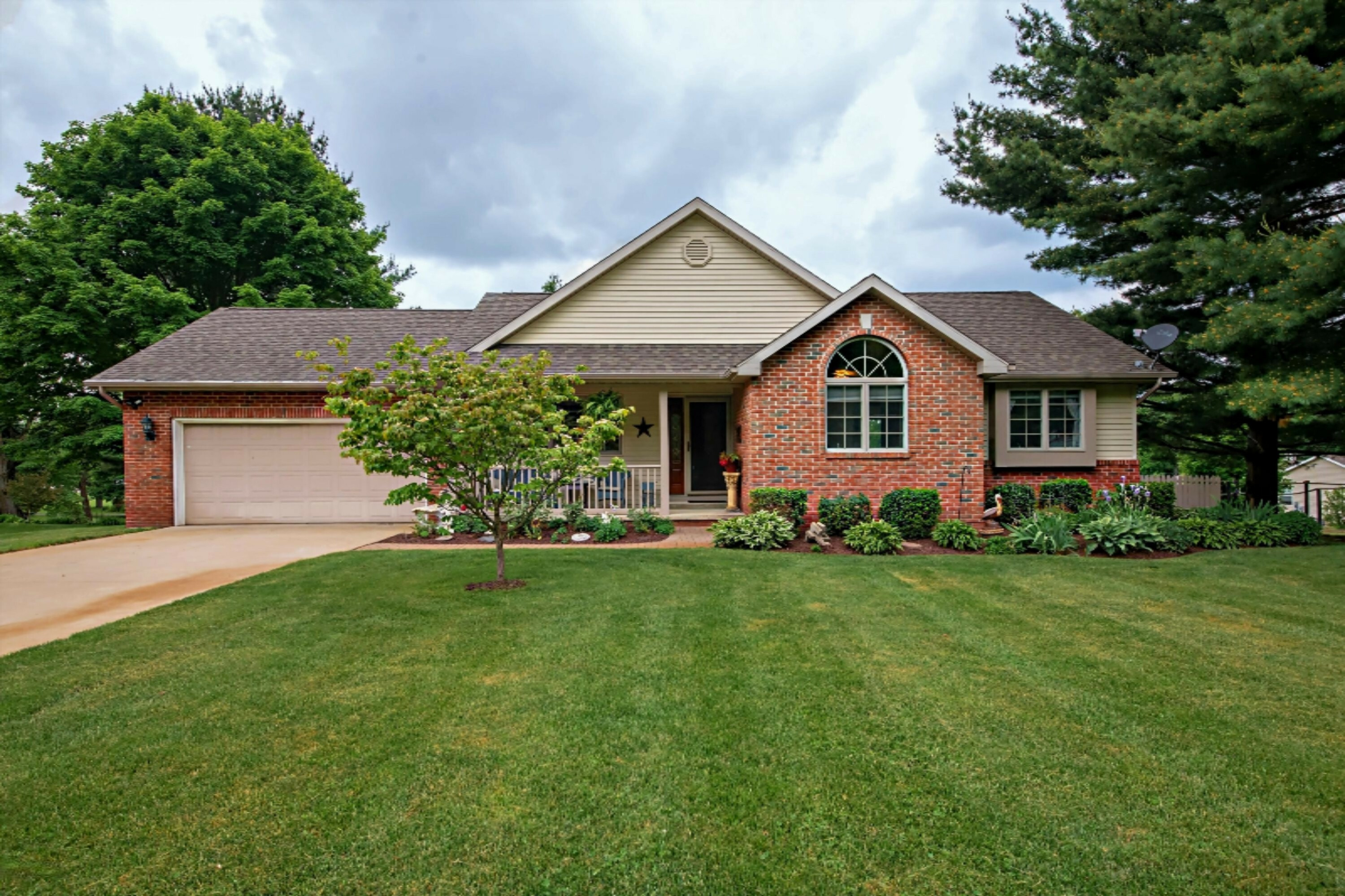 Property Photo:  50090 David Drive  MI 49047 