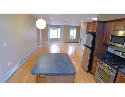 Property Photo:  7 Savin Hill Ave 2  MA 02125 