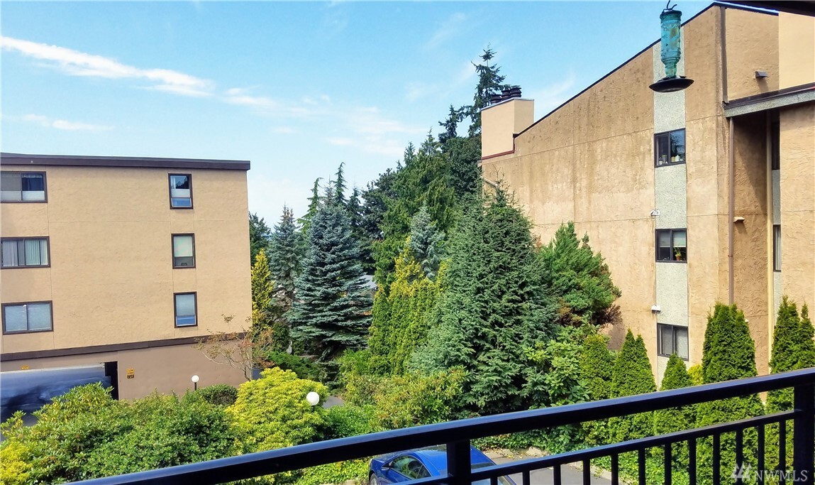 1070  5th Avenue S 207  Edmonds WA 98020 photo