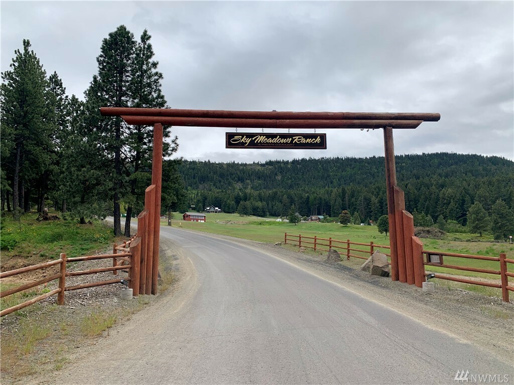 Property Photo: 1270 Skull Springs Rd WA 98922