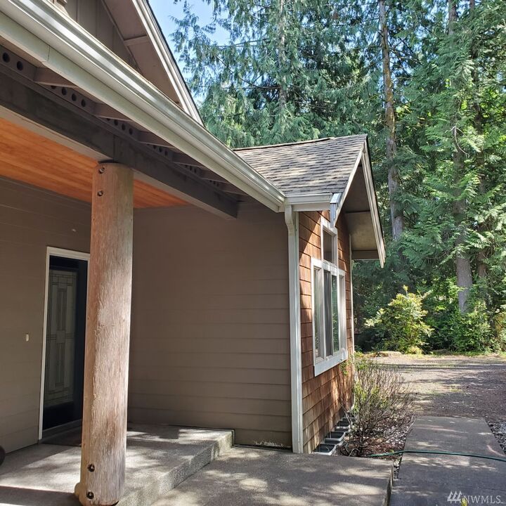 Property Photo:  113 E Liberty Road  WA 98584 