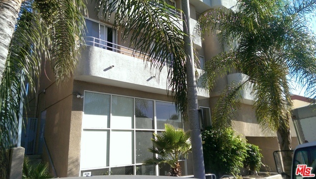 Property Photo:  1616 N Serrano Ave 104  CA 90027 