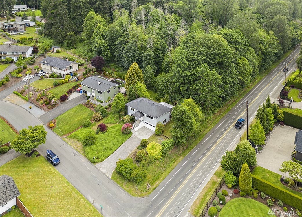 Property Photo: 8402 75th Ave E WA 98371