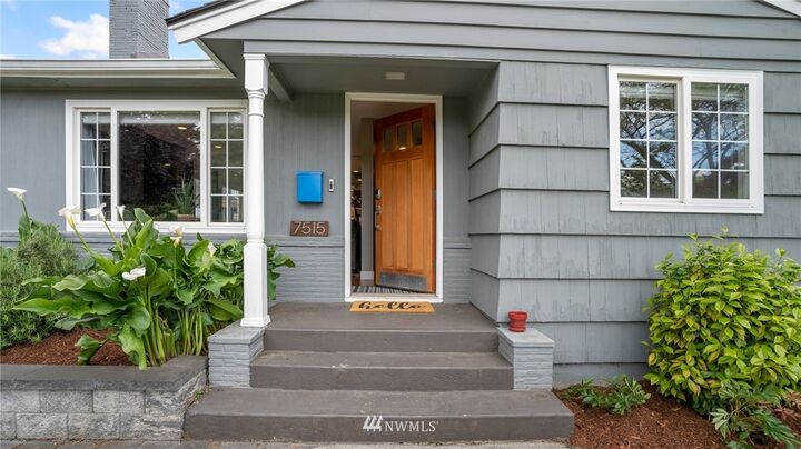 Property Photo: 7515 17th Avenue NW WA 98117