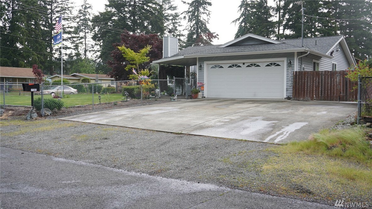 Property Photo:  17203 15th Ave E  WA 98387 