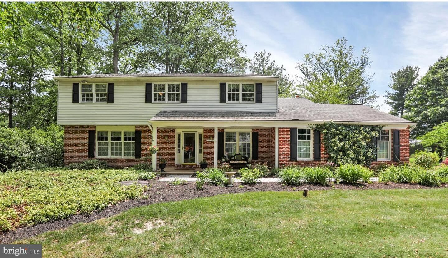 Property Photo: 1015 Darby Drive PA 19067