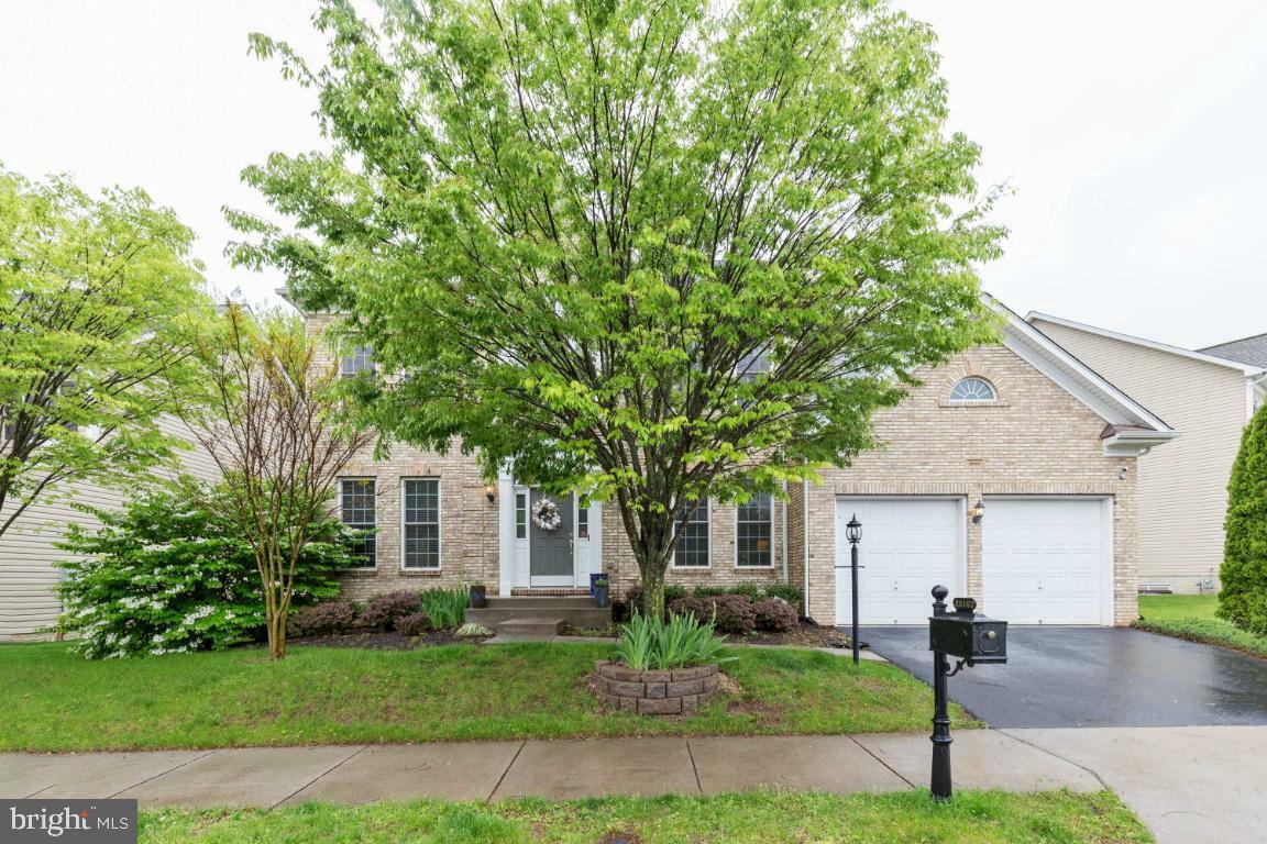 Property Photo:  25163 Great Berkhamsted Drive  VA 20105 