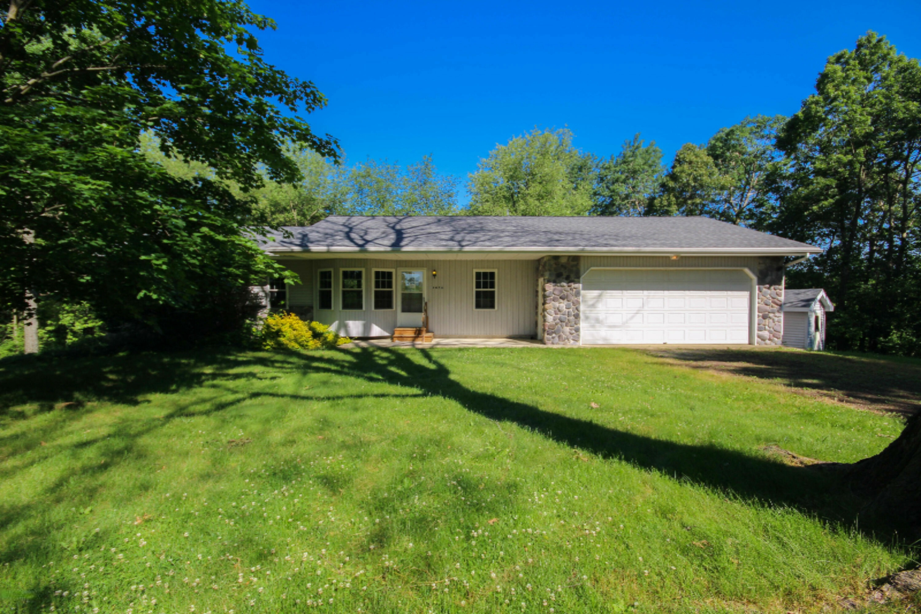 Property Photo:  14058 Drummond Road  MI 49093 