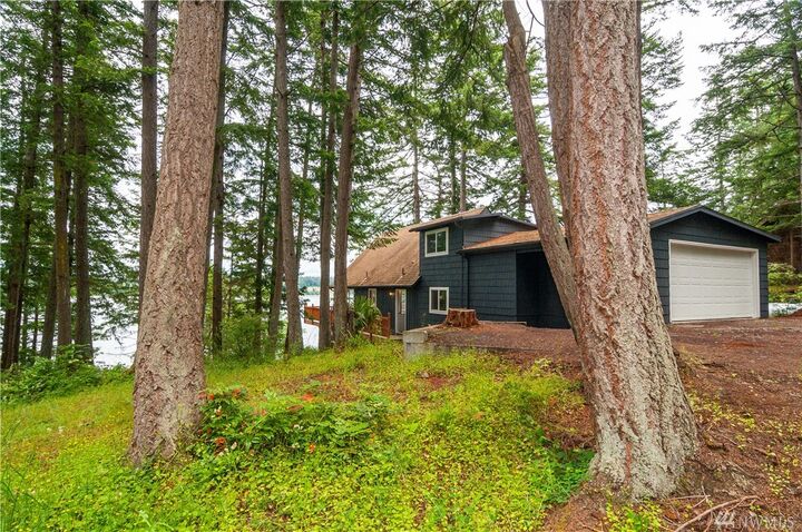 1290  Baker Avenue  Lummi Island WA 98262 photo