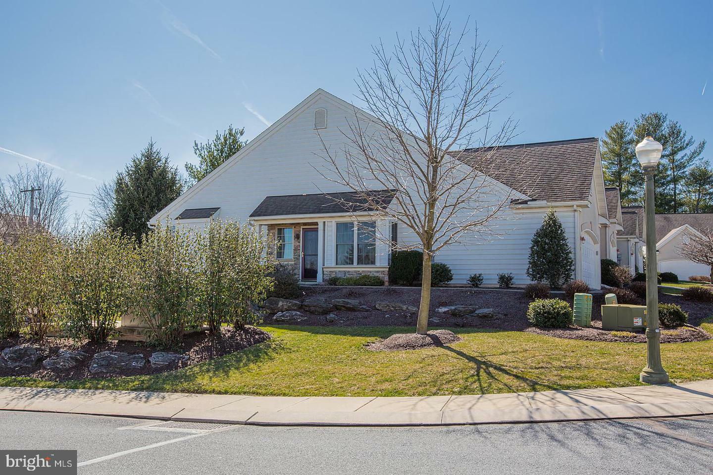 Property Photo: 2 Camden Court 1 PA 17602