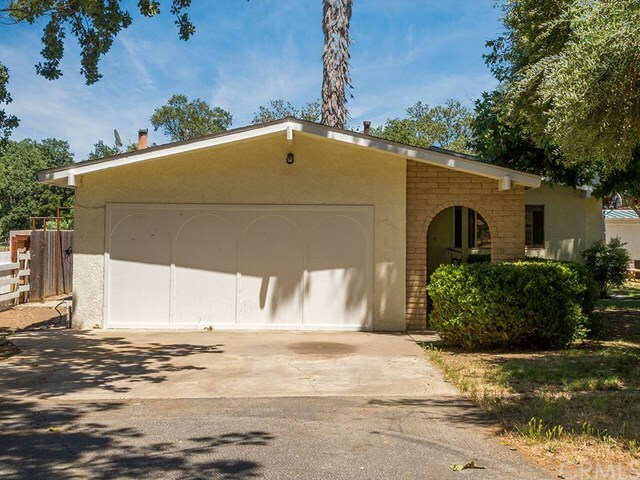Property Photo: 2825 Monterey Road CA 93422