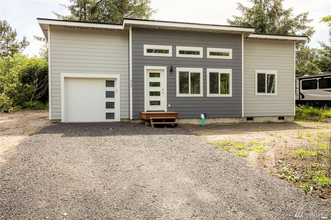 Property Photo:  170 Auriga St SW  WA 98569 