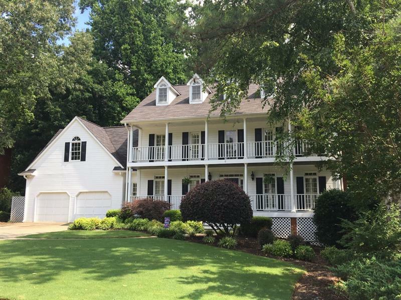 Property Photo: 3303 Lantern Coach Lane NE GA 30075