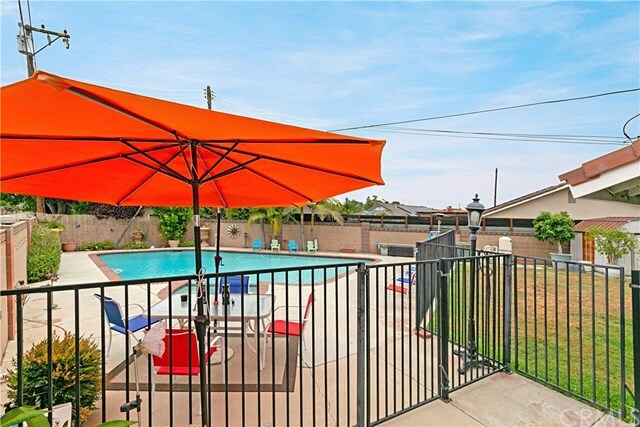 Property Photo:  2559 N Glenside Circle  CA 92865 