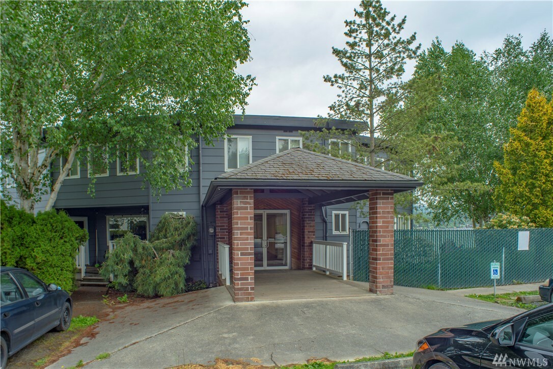 Property Photo:  17911 W Big Lake Blvd  WA 98274 