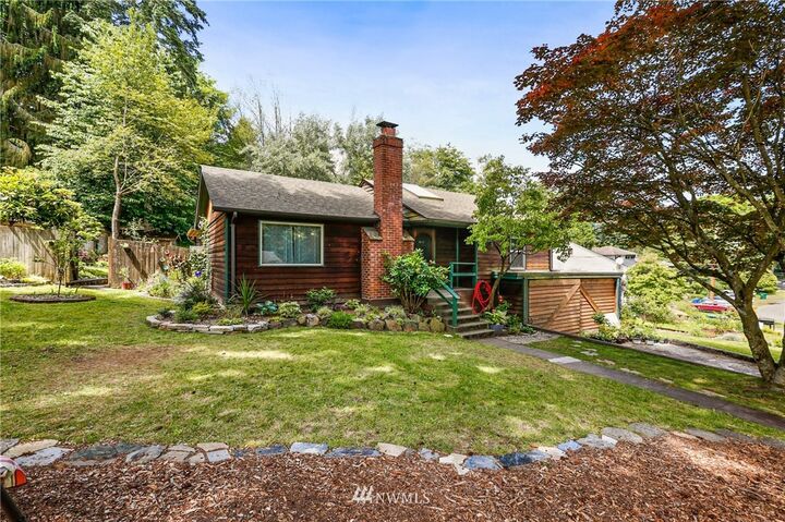 Property Photo: 12329 22nd Avenue NE WA 98125