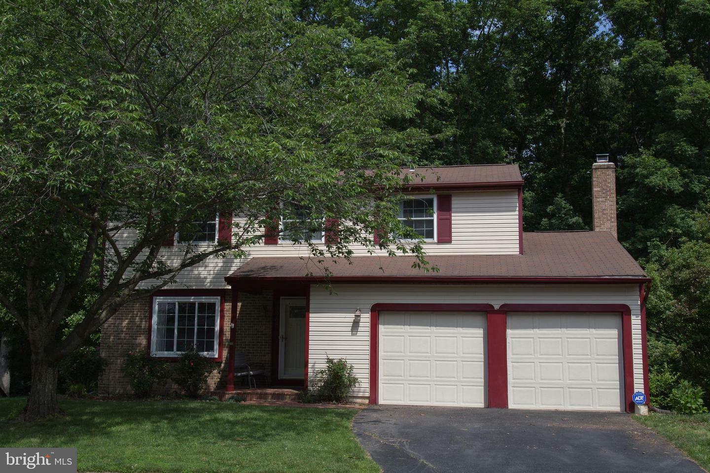 Property Photo:  8088 Winding Way Court  VA 22153 