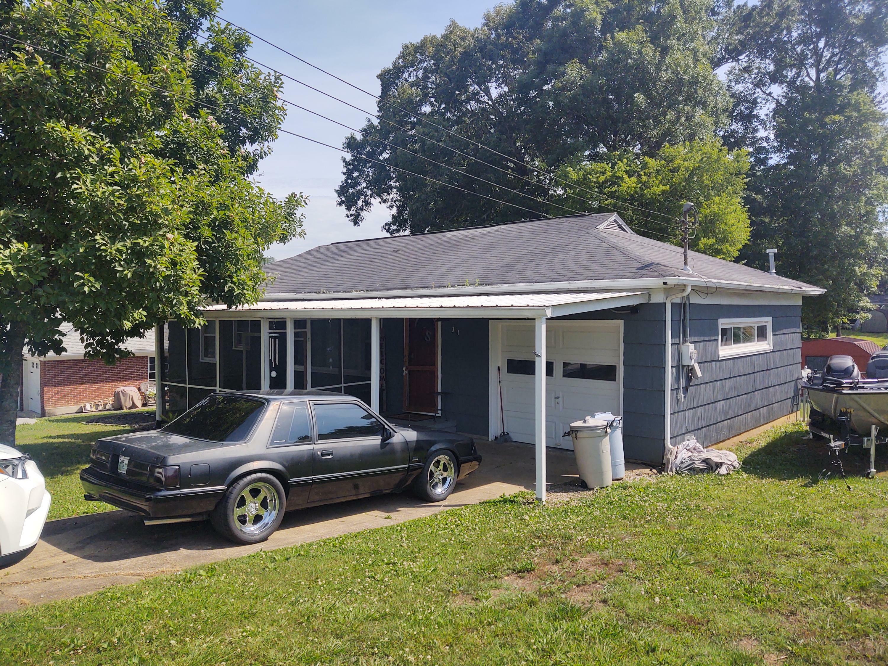 Property Photo:  311 Cross St  TN 37716 