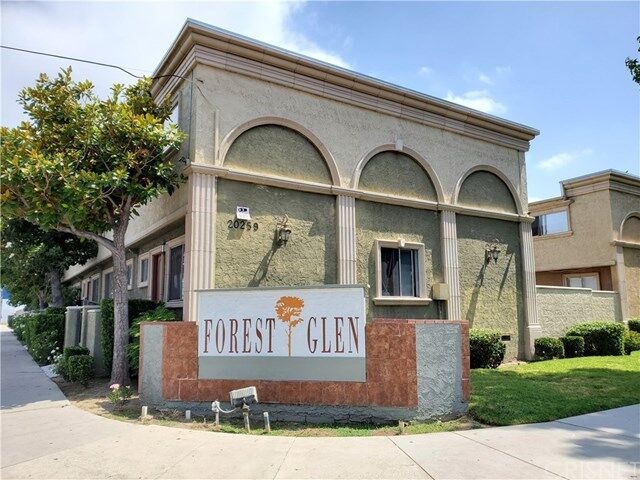 Property Photo:  20259 Cohasset Street 6  CA 91306 