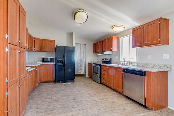 Property Photo:  16432 S 201st Drive  AZ 85326