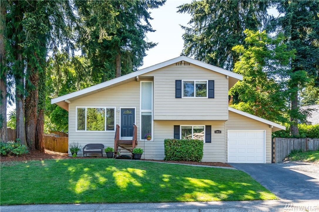 Property Photo:  13613  121st Avenue NE  WA 98034 