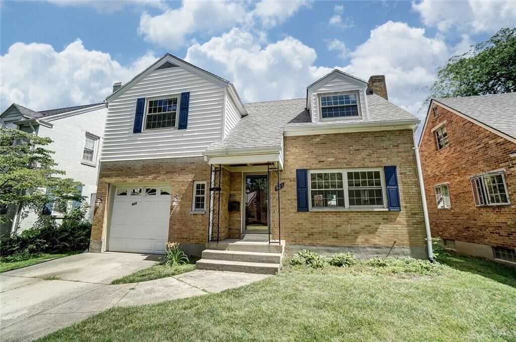 Property Photo:  825 Westminster Place  OH 45419