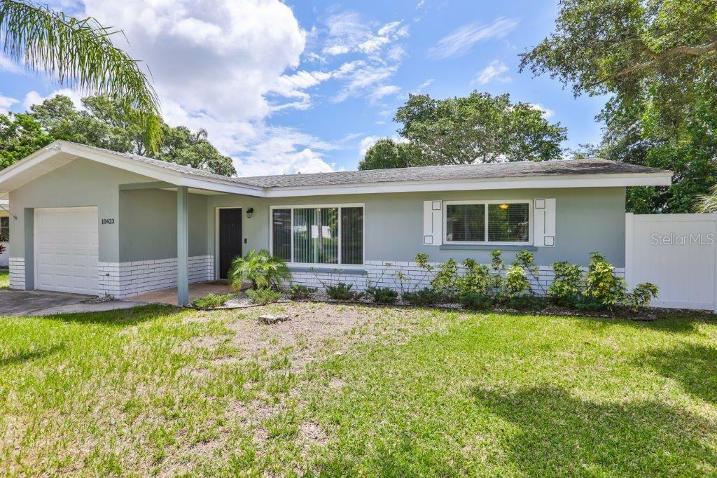 Property Photo:  10423 108th Street  FL 33778 