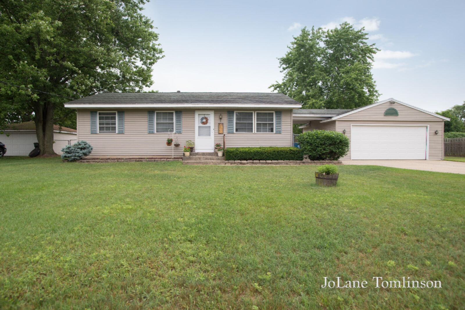 Property Photo:  4173 Janet Drive  MI 49323 