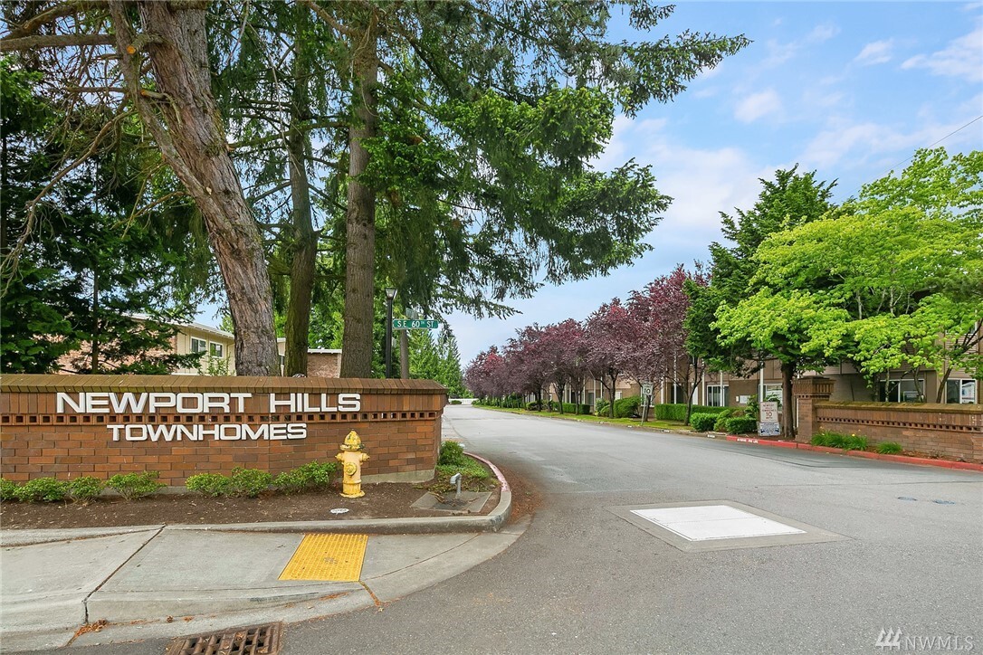 Property Photo: 12252 SE 59th Street U135 WA 98006