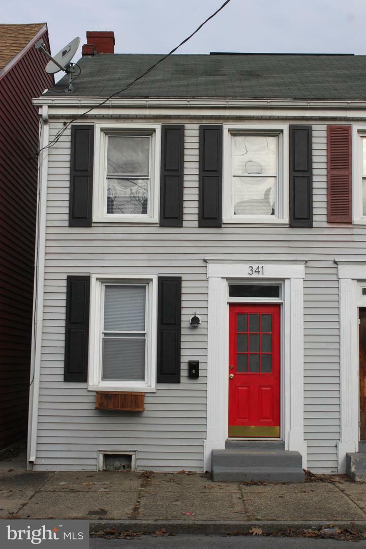 Property Photo:  341 Union Street  PA 17512 