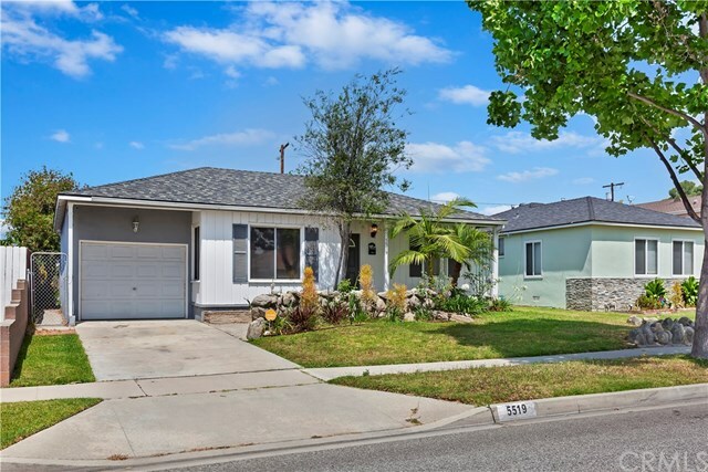 Property Photo:  5519 Castana Avenue  CA 90712 