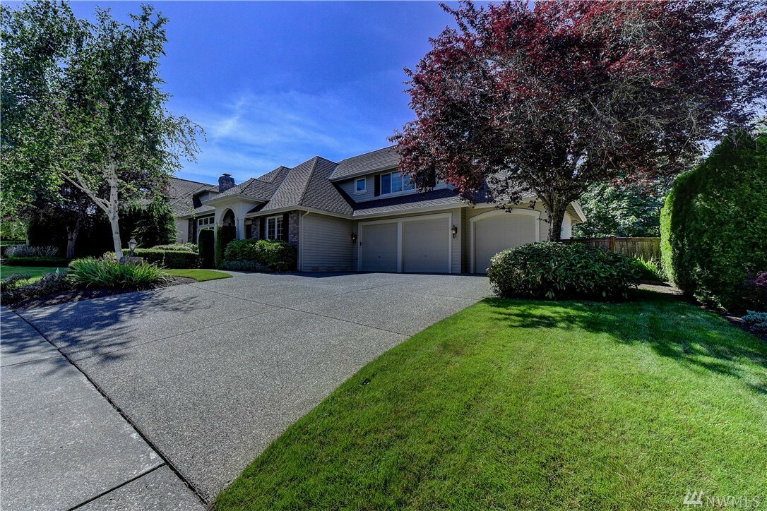 Property Photo:  26926 SE 22nd Wy  WA 98075 