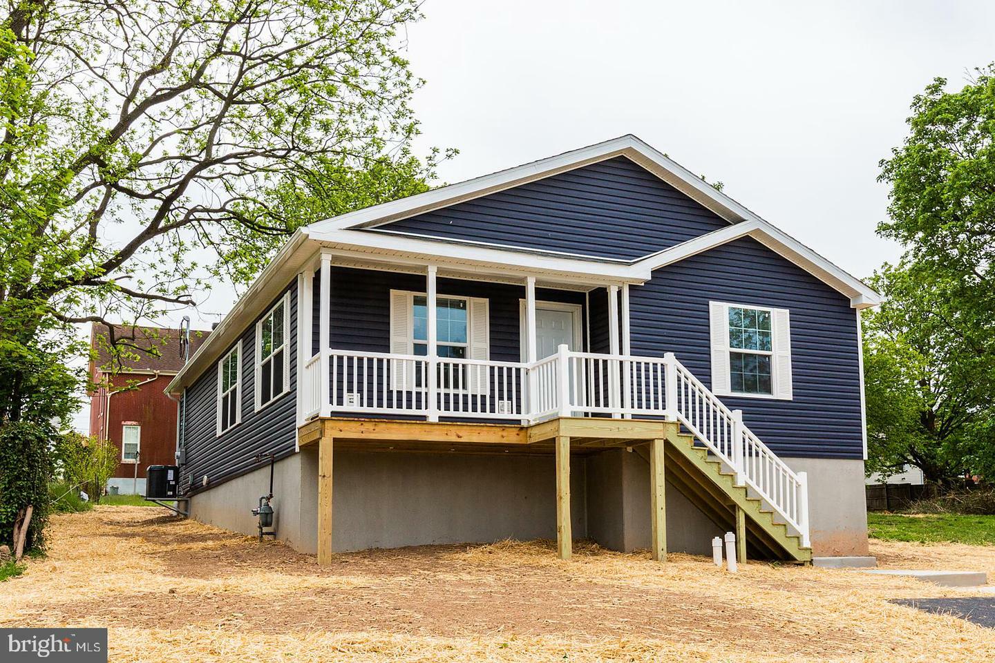 Property Photo: 516 New Street PA 19363