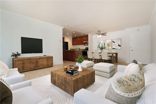 Property Photo: 605 S Prospect Avenue 201 CA 90277