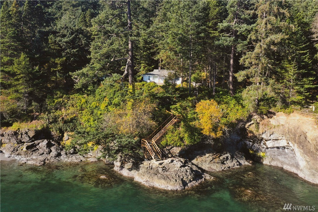 Property Photo:  519 Peapod Lane  WA 98279 