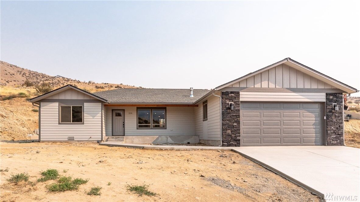 Property Photo:  9978 Saska Wy  WA 98822 
