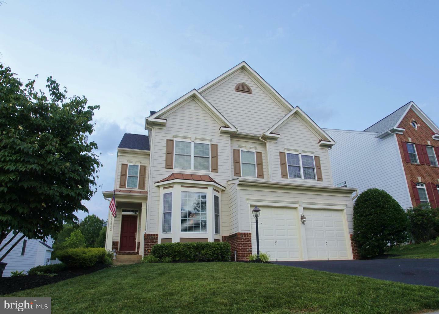 Property Photo: 10642 Moselle Court VA 20112