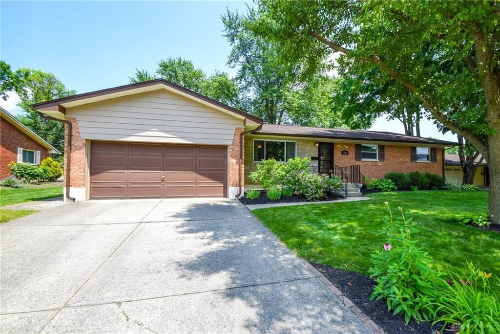 Property Photo: 5136 Cloudsdale Drive OH 45440